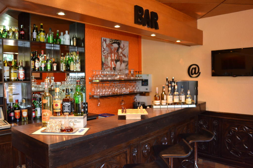 Hotel Restaurant Davat Brison-Saint-Innocent Exterior foto